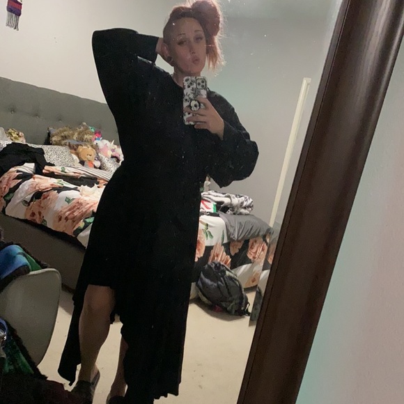 Meet Your Posher, Amy! - Picture 3 of 7